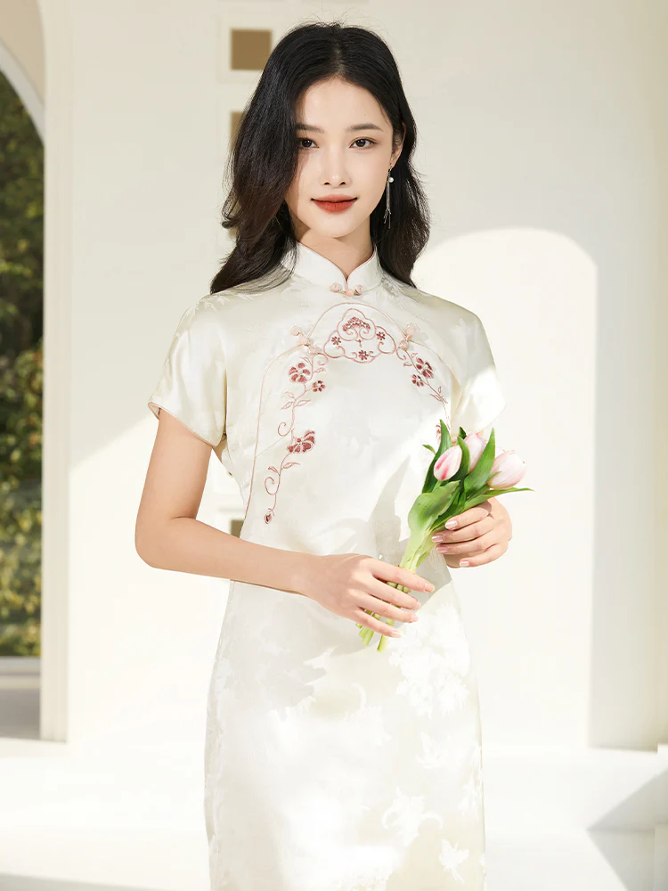 Ivory Vintage Ruyi Embroidery | Modern one-Pieces Qipao Dress（玉茗） - Image 7