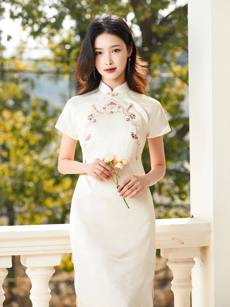 Ivory Vintage Ruyi Embroidery | Modern one-Pieces Qipao Dress（玉茗） - Image 5