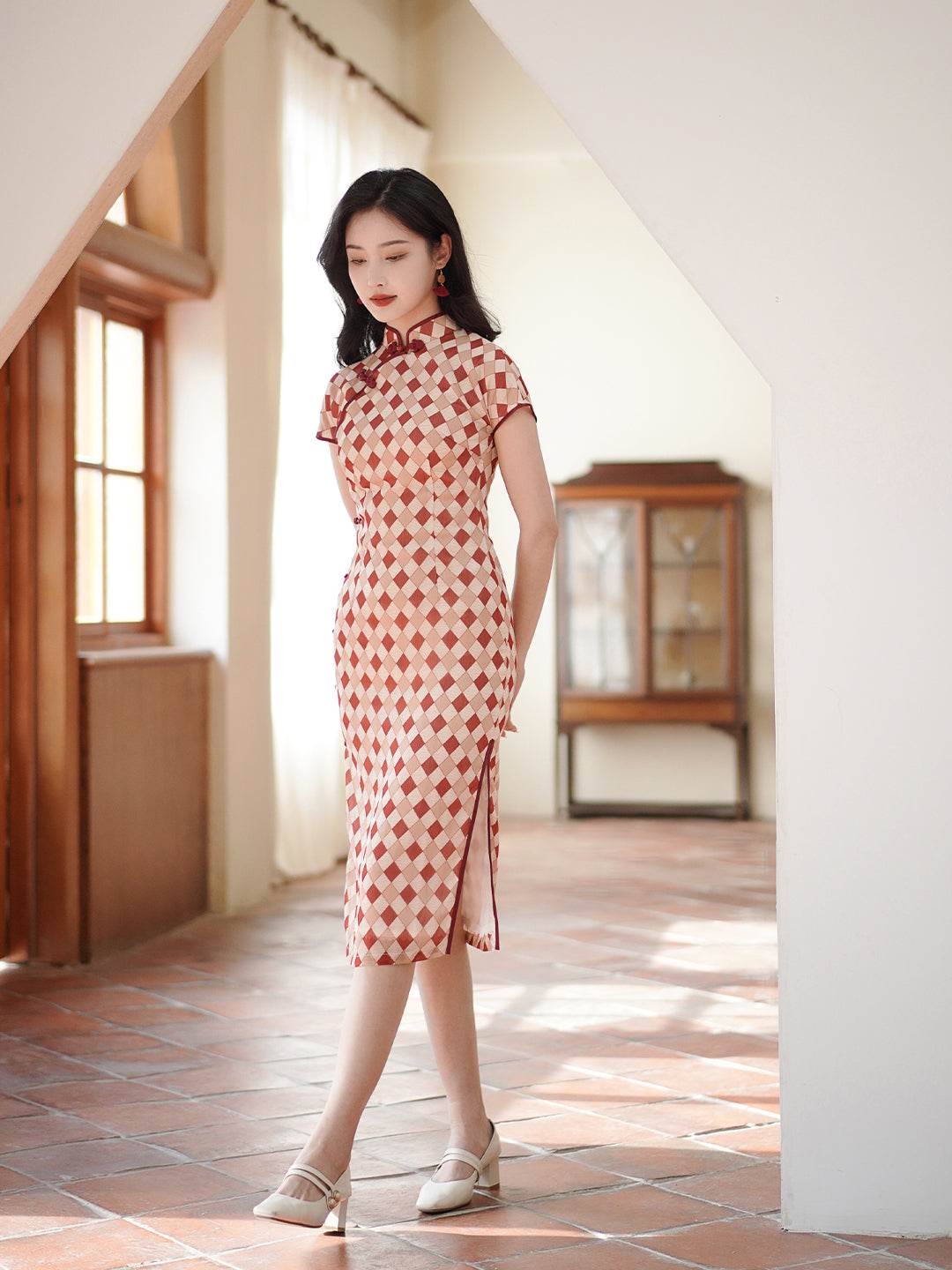 Apricot Geometric Diamond Pattern| Modern one-Pieces Qipao Dress（方仪） - Image 5