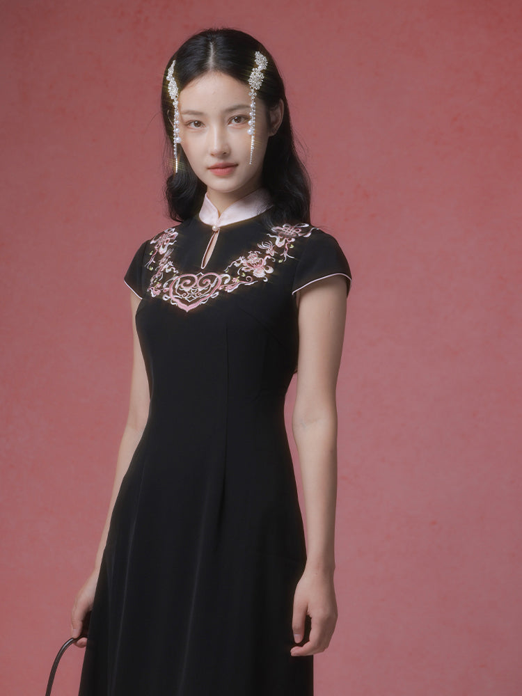 Sumi Black Artisan Embroidery | Neo-Chinese Dress(如苑) - Image 1
