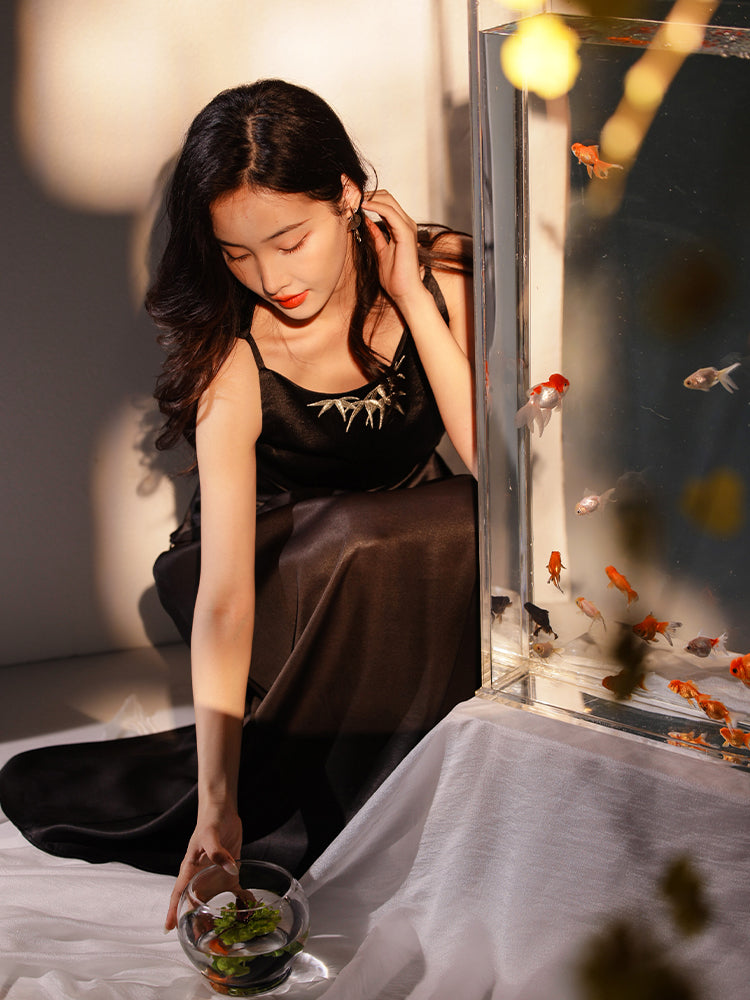Ink Wash Black Cool-to-Touch Drape | Layered Pleats Xiangyunsha Skirt (夜阑) - Image 7