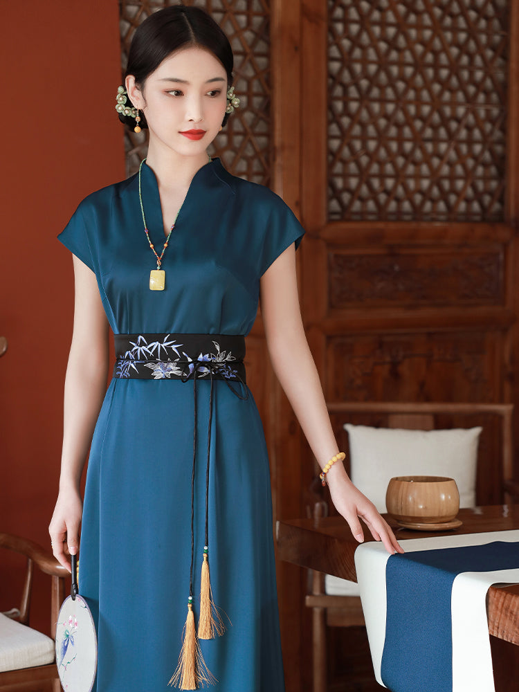 Peacock Blue Silk Satin Artisanal Embroidery | Neo-Chinese Dress (莞莞) - Image 2