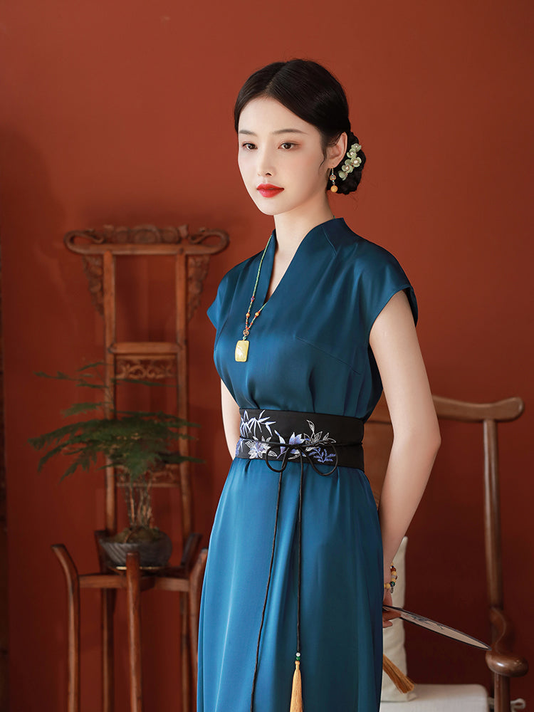 Peacock Blue Silk Satin Artisanal Embroidery | Neo-Chinese Dress (莞莞) - Image 3