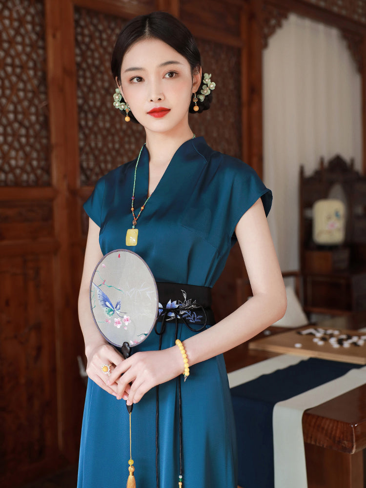 Peacock Blue Silk Satin Artisanal Embroidery | Neo-Chinese Dress (莞莞) - Image 5