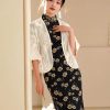 White |Qipao-Inspired Kimono Wrap with Floral Stitchwork(鹤云) - Thumbnail Image 14