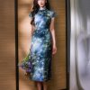 Sky-Blue Jinling Satin with Cosmic Daisies - Relaxed Silhouette | Modern one-Pieces Qipao Dress (彗予) - Thumbnail Image 2